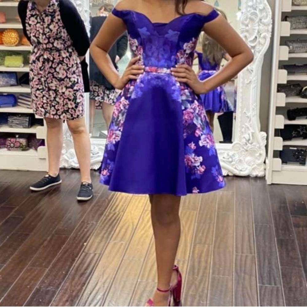 Sherri hill - Picture 2 of 2
